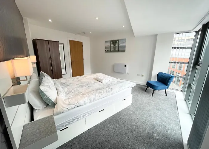 The Works-Fresh 2Bed In Centre, Opposite Arndale.
